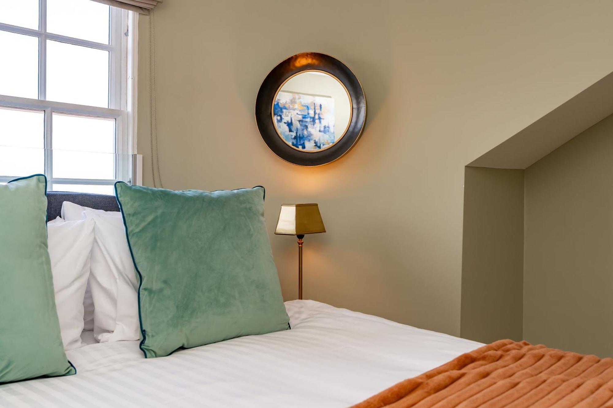 Dragon Suites Luxury Apartments At 9 Albyn Place Εδιμβούργο Εξωτερικό φωτογραφία